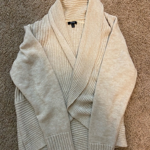 Sweater - Picture 2 of 3